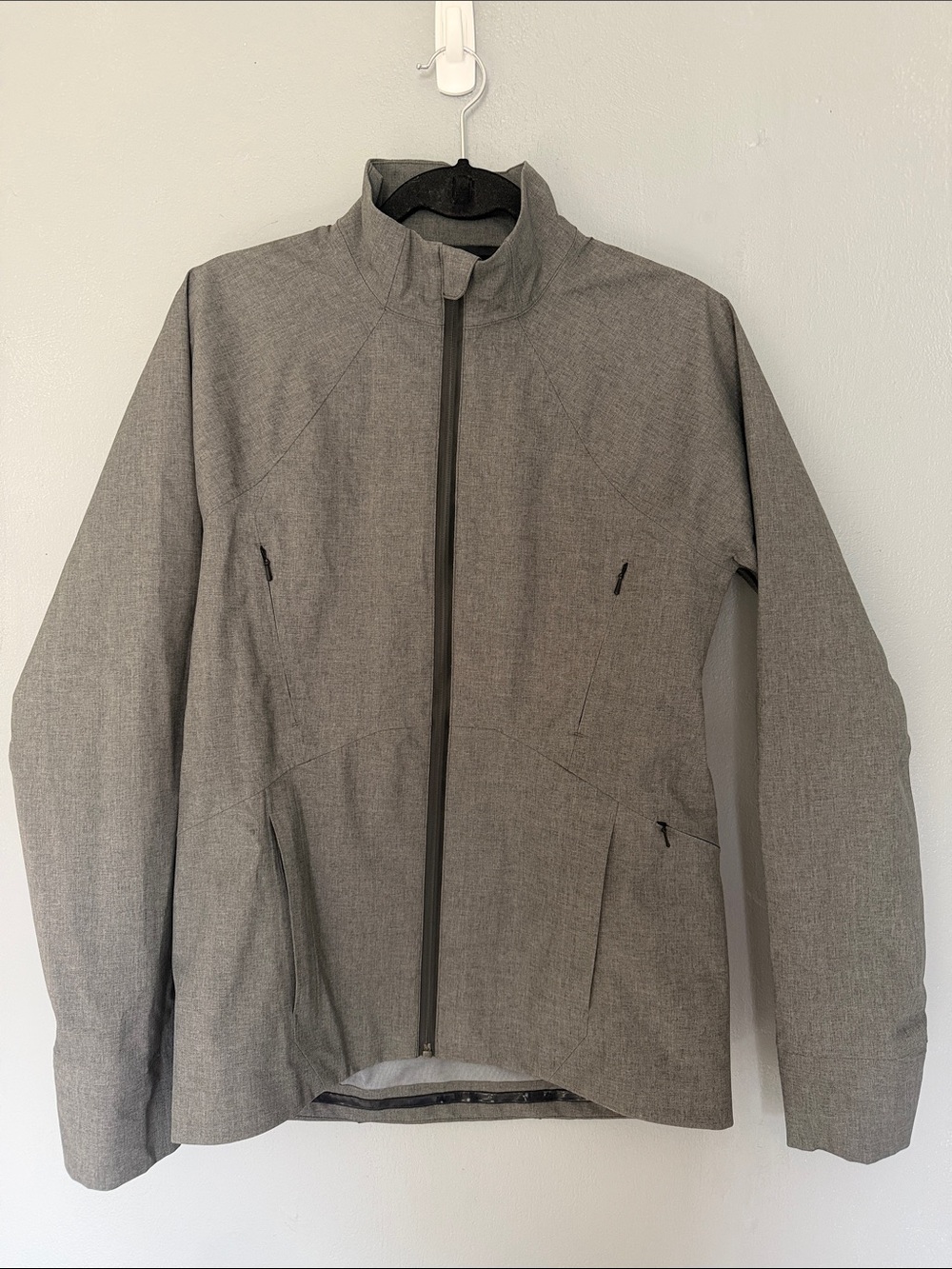 Aether Women’s Gray Transport Jacket size 1 small